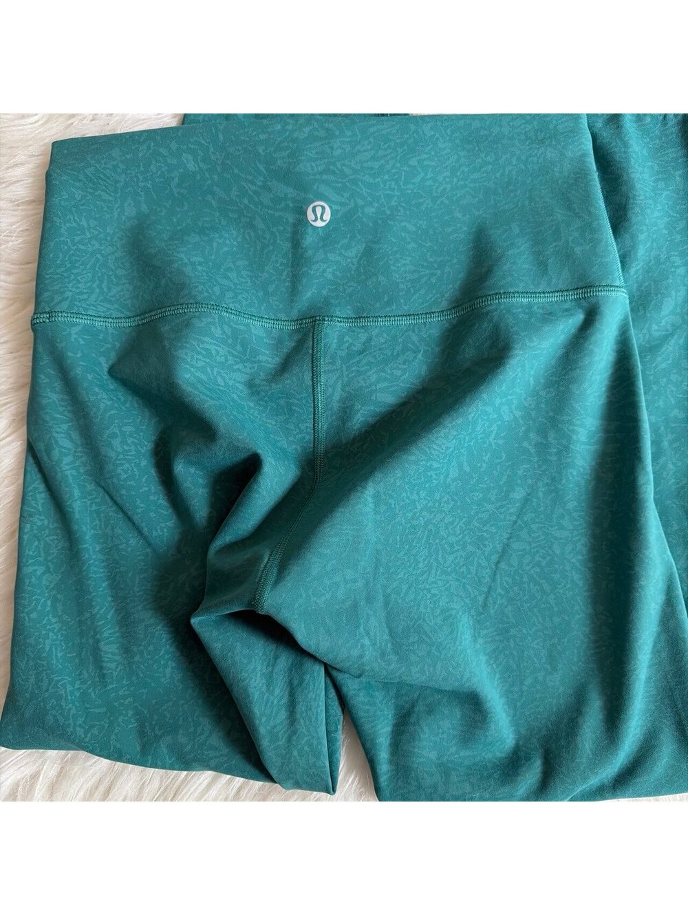 Lululemon winder under 23” size 6
